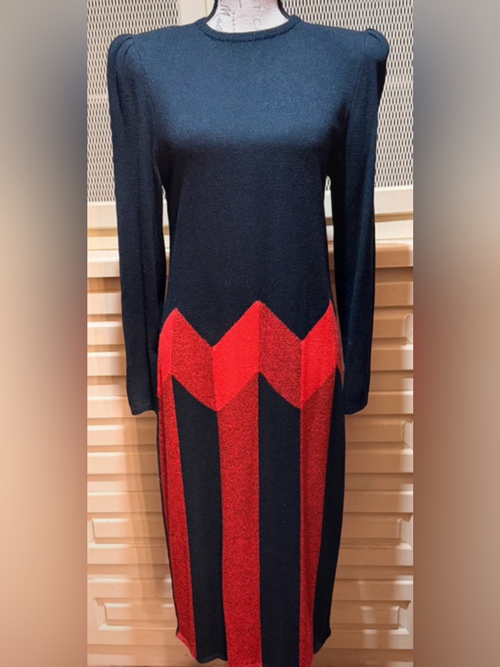 Vintage St. John Knits Black Red Chevron Geometric Dress - Picture 4 of 4
